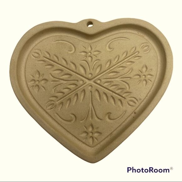 The Pampered Chef Anniversary Heart Cookie Mold 2000 Family Heritage Stone - Picture 3 of 6